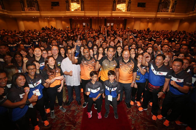 KL2017 / Twitter Reigning champions who are flag bearers for KL2017.